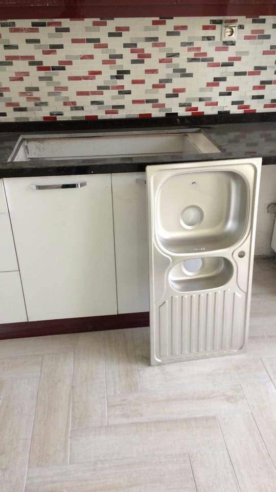 Lavabo Montajı için tesisat ve gider uygulaması